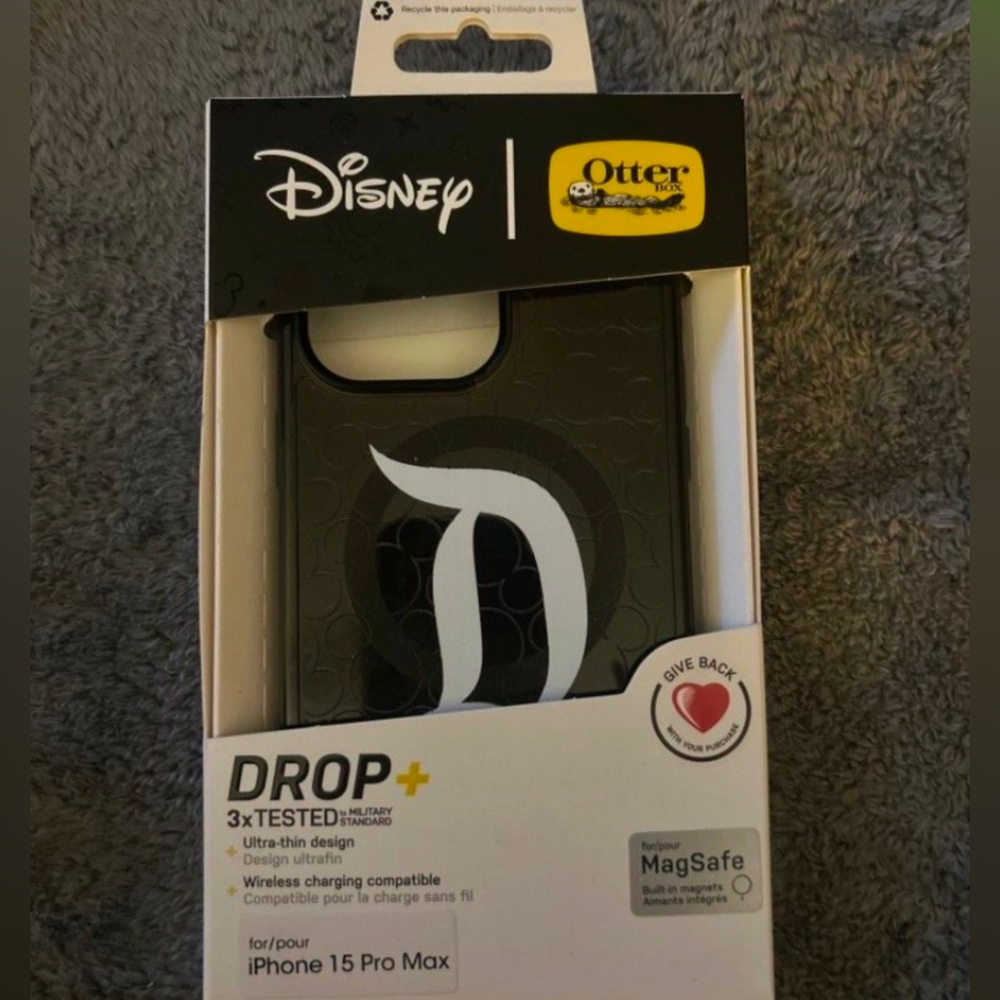 NEW Disney OtterBox Black iPhone 15 Pro Max Case